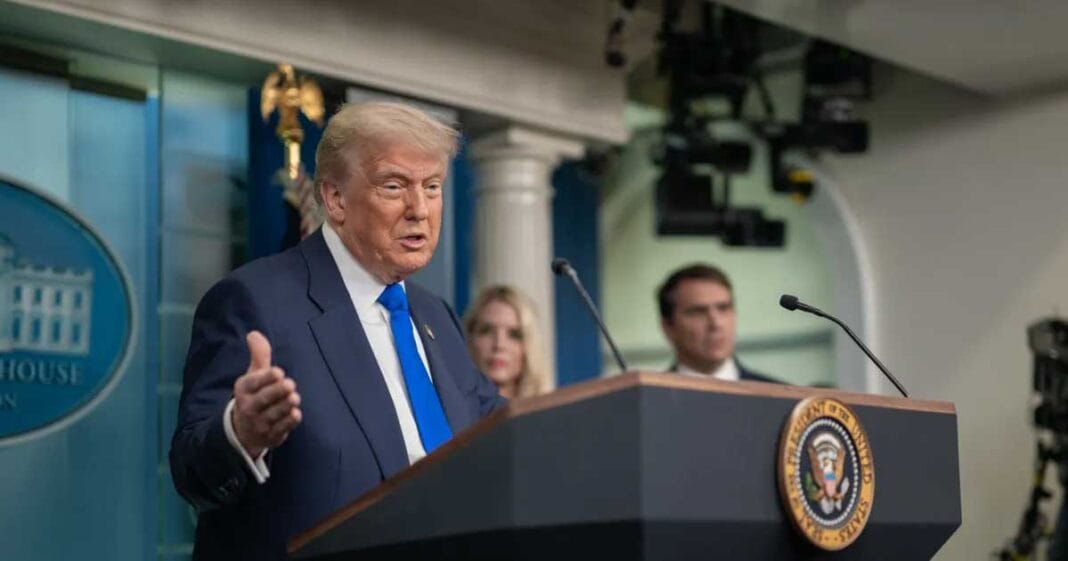 Donald Trump Influenceri Atac Presa 001