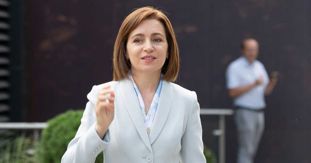 Maia Sandu București Catedrala Națională ceremonie religioasă sfințire octombrie 2025