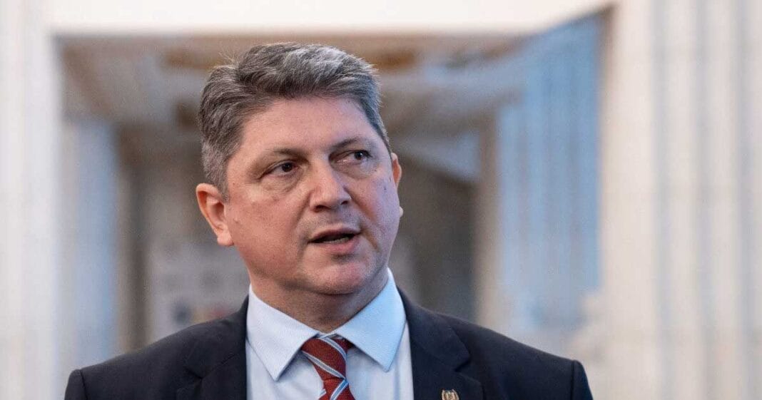 Titus Corlatean Retragere Sefie Psd 001