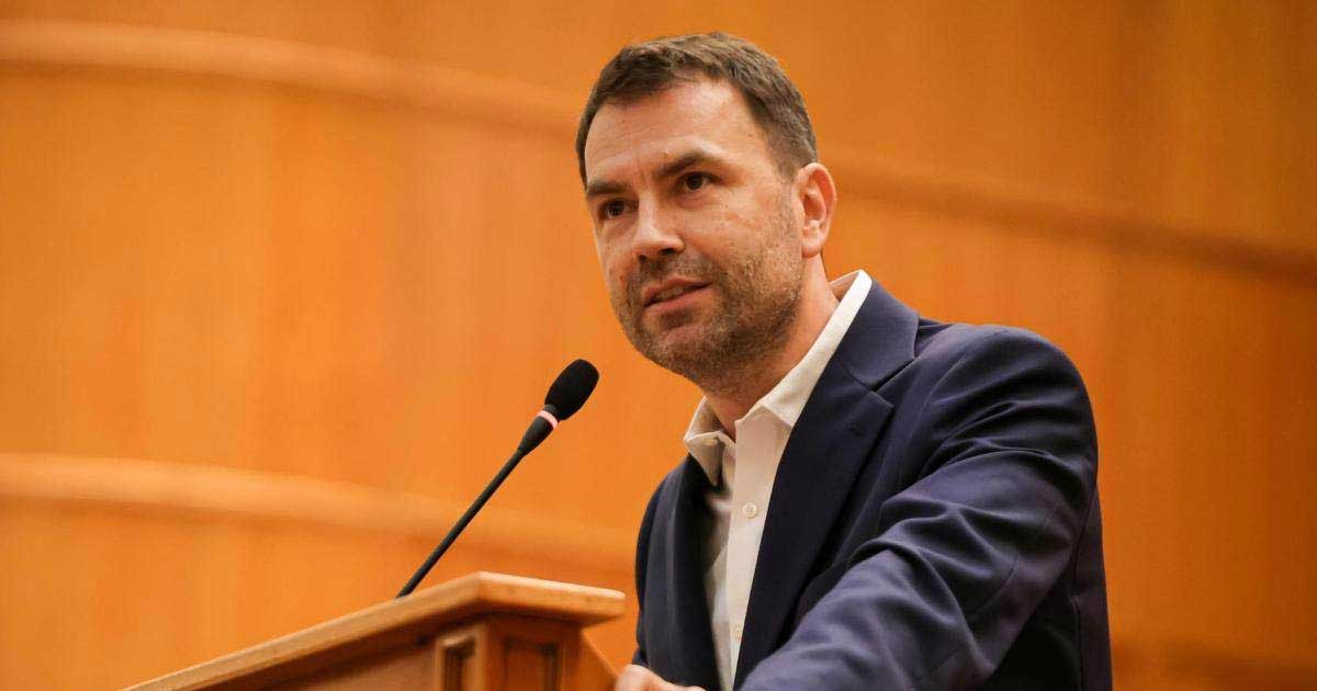 Catalin Drula Acuza Pnl Cumnata Secretar De Stat 001 Cătălin Drulă oferă declarații de presă despre controversa numirii Alinei Gîrbea ca secretar de stat, București noiembrie 2025