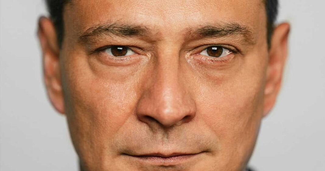Daniel Băluță prezintă programul electoral cu șapte angajamente pentru București, noiembrie 2025, în campania pentru Primăria Capitalei