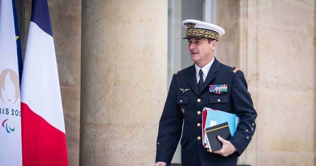 Generalul Fabien Mandon, Șeful Statului Major al Forțelor Armate franceze, în timpul audierii în Senatul Franței privind pregătirea militară împotriva Rusiei, noiembrie 2025