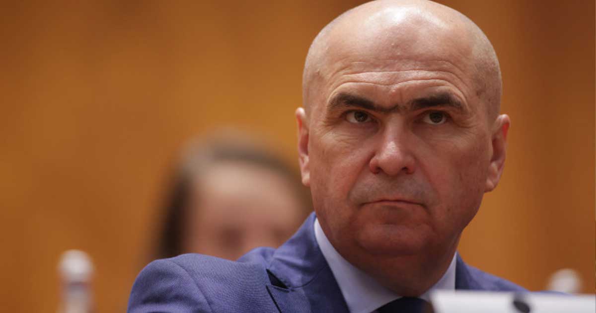 Ilie Bolojan și primarii de municipii în ședința Asociației Municipiilor din România, discutând despre taxele locale, noiembrie 2025