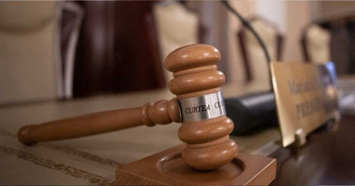 Alin Ene, judecător membru al Consiliului Superior al Magistraturii, în biroul său, noiembrie 2025
