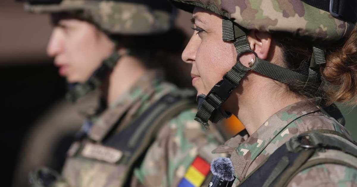 Militari Noua State Aliate Nato Exercitiu Dacian Fall 25 001 Militari NATO participă la exercițiul Dacian Fall 25 pe poligonul de la Cincu, județul Brașov, noiembrie 2025, demonstrând interoperabilitatea forțelor aliate pe Flancul Estic