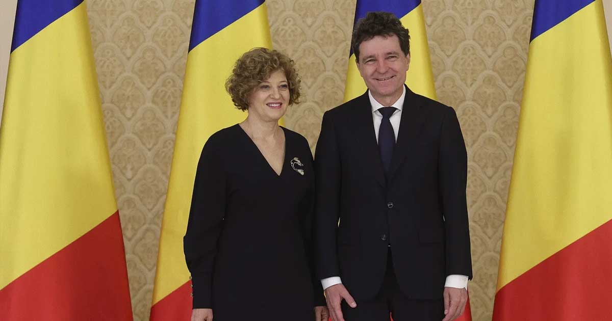 Președintele României Nicușor Dan la conferința de presă despre scandalul pensiilor magistraților și plângerea penală împotriva vicepremierului Oana Gheorghiu, București, noiembrie 2025