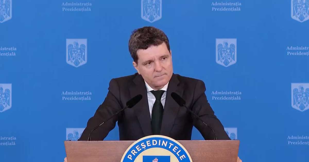 Nicusor Dan Pensii Mai Aparare Servicii 001 Președintele Nicușor Dan prezintă strategia națională de apărare și face declarații despre pensiile militarilor la Palatul Cotroceni, noiembrie 2025