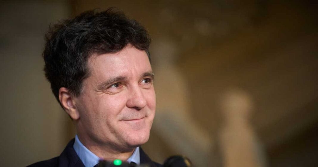 Nicușor Dan, președintele României, face declarații despre situația trupelor americane în contextul disputei dintre Congresul SUA și administrația Trump, octombrie 2025