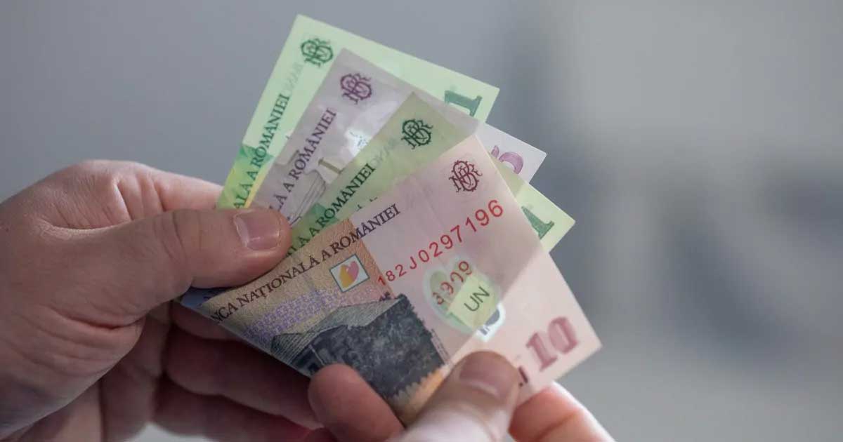 Proiect lege cumul pensie salariu publicat de Ministerul Muncii la sediul instituției din București, noiembrie 2025