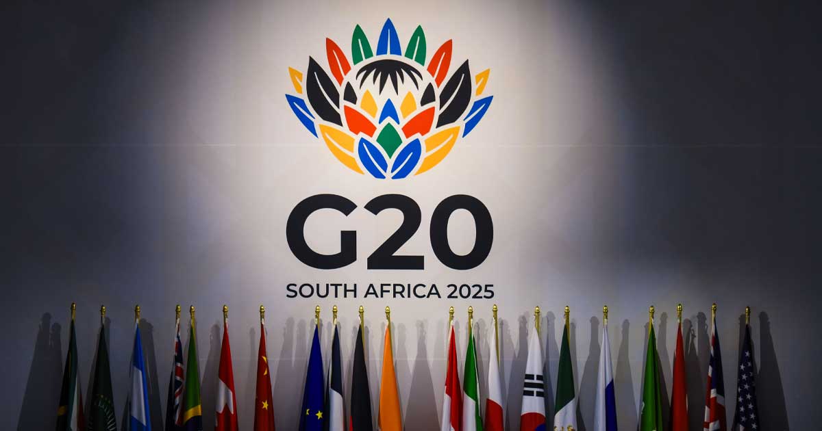 Trump Exclude Africa De Sub Summit G20 Miami 2026 002 Donald Trump și Cyril Ramaphosa într-o întâlnire tensionată la Casa Albă în mai 2025, unde președintele american a prezentat acuzații despre fermieri albi din Africa de Sud