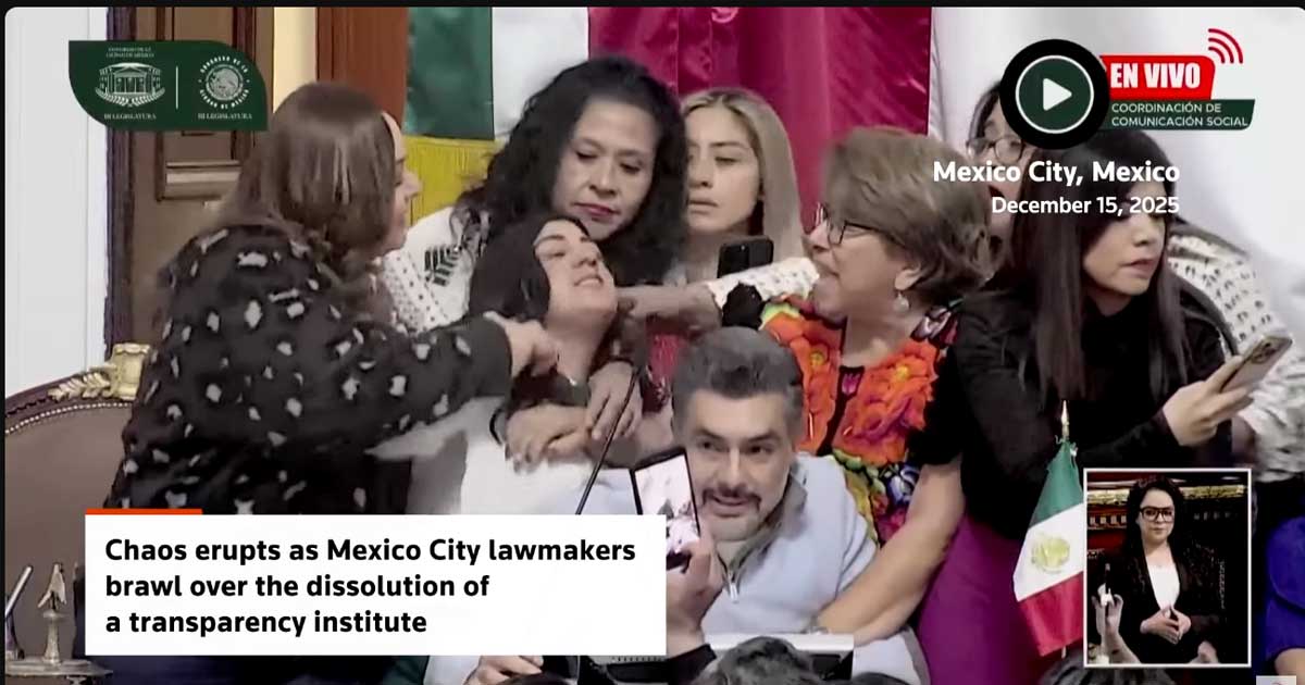 bataie in parlamentul din ciudad de m xico deputatii s au tras de par si si au impartit pumni 252780 Deputate din PAN și Morena se încaieră în Congresul Ciudad de México pe 15 decembrie 2025, în timpul unei dezbateri despre instituția de transparență