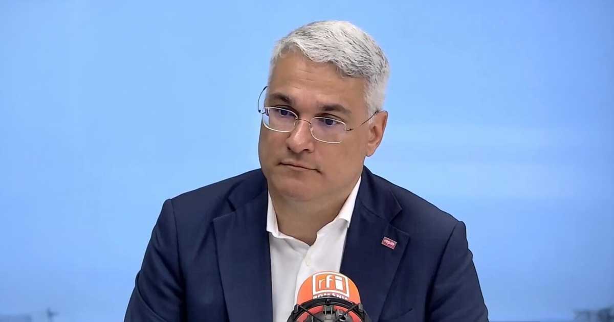 Dragos Pislaru Scenariu Negru Nu Trec Pensiile Speciale 001 Dragoș Pîslaru, ministrul Investițiilor și Proiectelor Europene, în conferință de presă despre reforma pensiilor speciale și PNRR, decembrie 2025