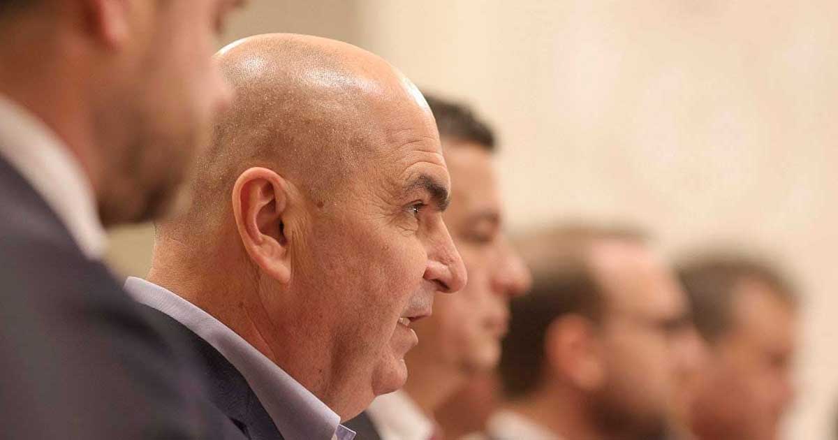 Premierul Ilie Bolojan anunță renegocierea protocolului coaliției după tensiunile cu PSD privind votul împotriva ministrului USR, decembrie 2025