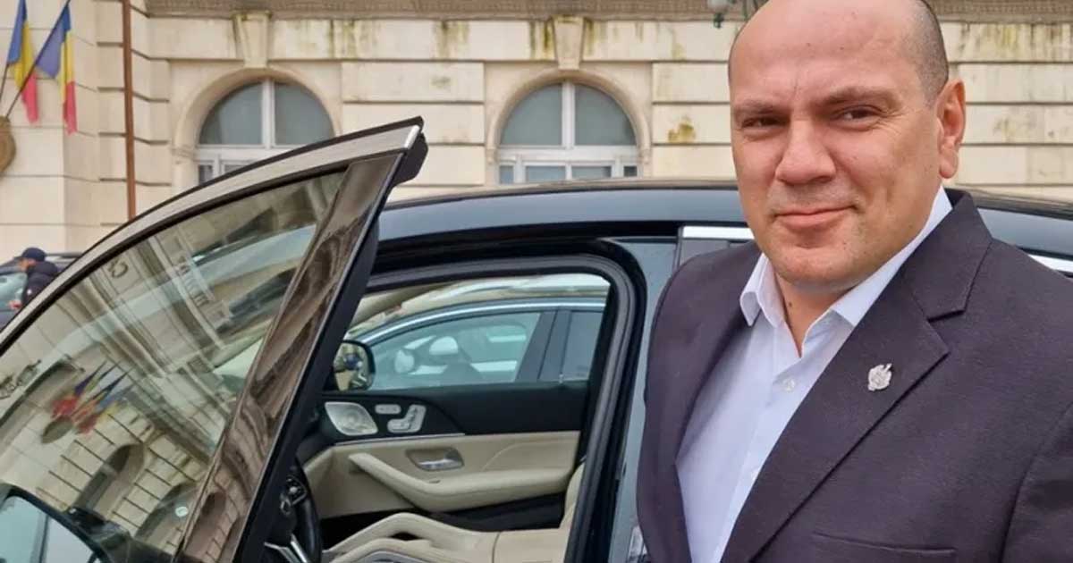 In Declaratia De Avere A Unui Parlamentar Sos Apare O Dacia 1300 Iar Deputatul Conduce Un Mercedes De 120 000 De Euro 824299
