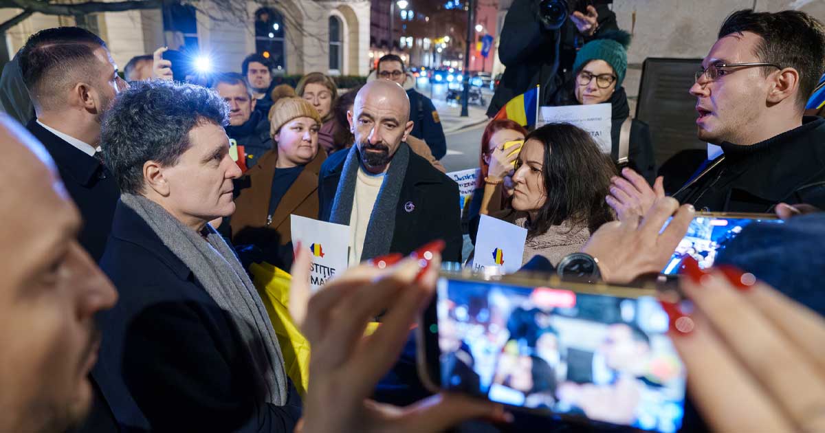 Nicușor Dan în discuții cu românii din Londra despre problemele din justiția română, decembrie 2025