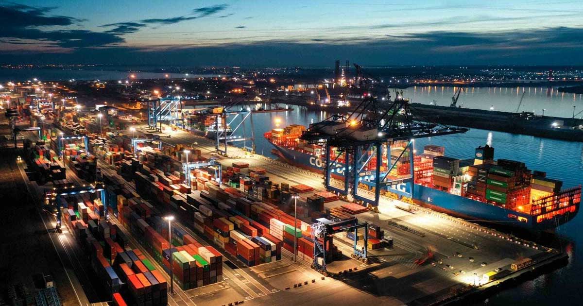 Portul Constanța văzut din aer, principala infrastructură portuară a României care primește investiții de 165 milioane lei pentru modernizare în decembrie 2025