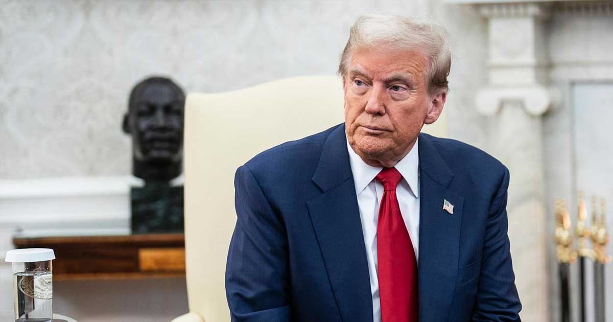 Trump Intervine Tranzactia Momentului Dintre Netflix Warner Bros 001 Donald Trump face declarații despre tranzacția Netflix-Warner Bros la ceremonia Kennedy Center Honors, decembrie 2025