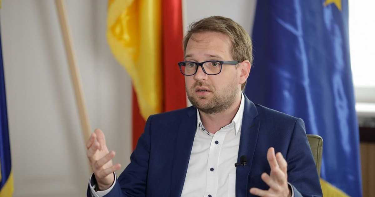 Dominic Fritz la o conferință de presă USR, discutând despre viitorul partidului, ianuarie 2026
