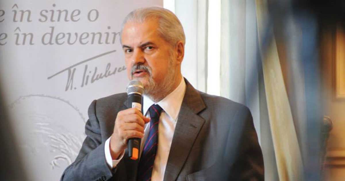 adrian nastase atac la liderii europeni nu inteleg ca prin razboi rusia se dezvolta 561666 Adrian Năstase, fostul prim-ministru al României, în timpul unei apariții publice