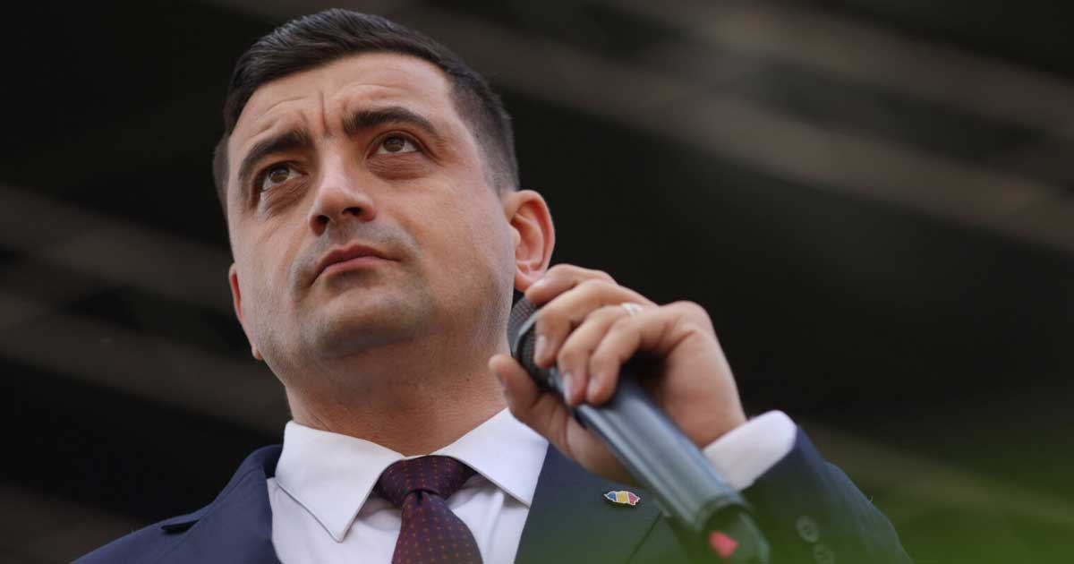 George Simion la un miting AUR în București, ianuarie 2026, vorbind despre proteste
