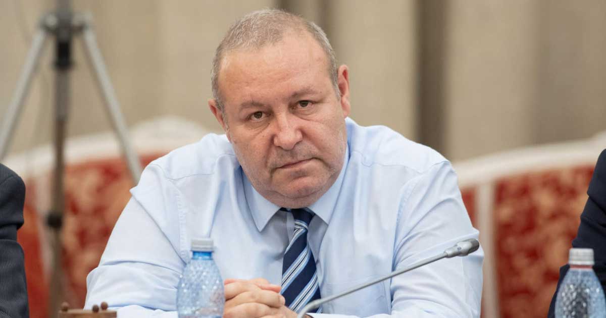 Daniel Fenechiu, liderul senatorilor PNL, într-o conferință de presă la Parlament, ianuarie 2026