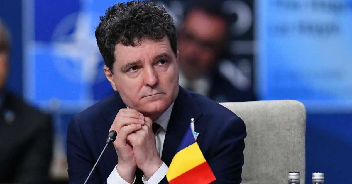 Nicușor Dan președintele României adoptă o strategie prudentă privind Forumul Economic Mondial de la Davos ianuarie 2026