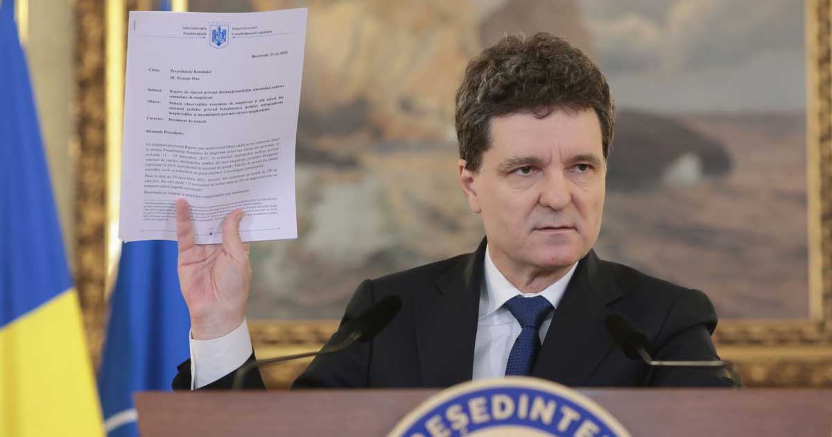 nicusor dan a semnat oficial se da unde verde filmarilor de catre politisti 538423 Președintele Nicușor Dan la semnarea legii care permite polițiștilor locali să folosească camere video portabile, ianuarie 2026