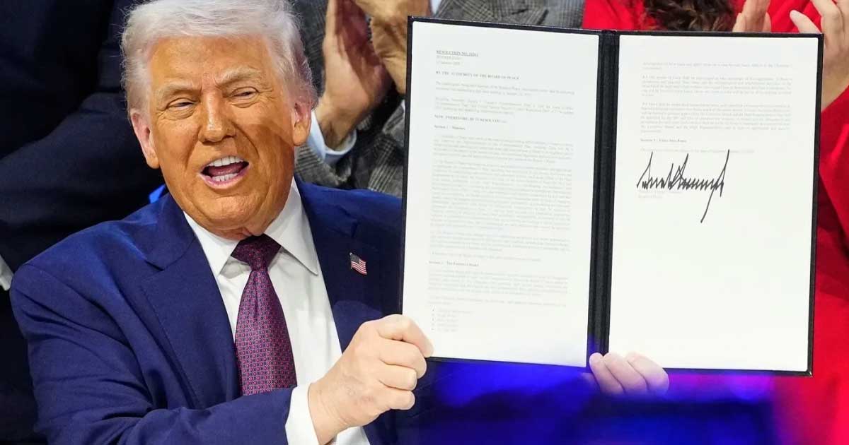 rezolutia de infiintare a consiliului de pace al lui donald trump a fost semnata de greii de la davos 671782 Donald Trump semnând carta de înființare a Consiliului de Pace la Forumul Economic Mondial Davos, 22 ianuarie 2026