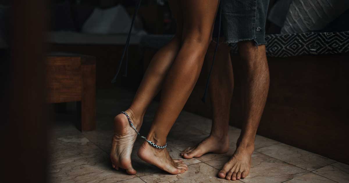 statul are de recuperat sume uriase din amenzi date prostituatelor 577633 Stradă urbană din România unde se practică prostituția, în contextul dezbaterii privind legalizarea și recuperarea amenzilor, ianuarie 2026