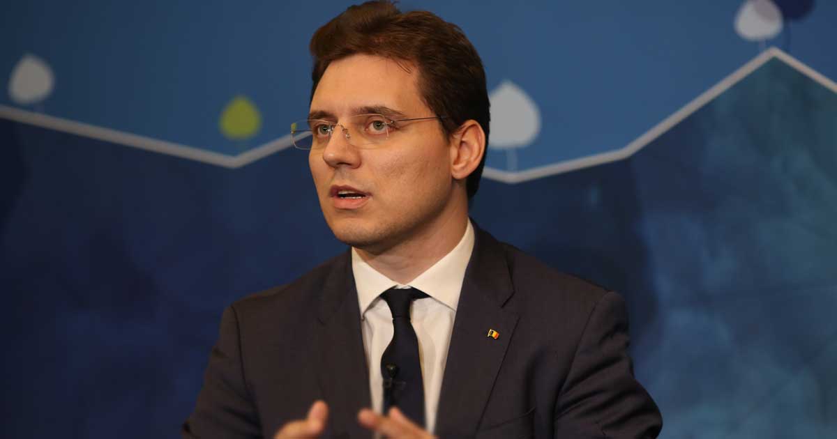 Victor Negrescu, vicepreședinte al Parlamentului European, în timpul unei declarații oficiale despre politica externă a României, ianuarie 2026