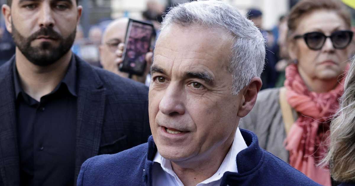calin georgescu la tribunalul bucuresti in dosarul de propaganda legionara mesaj 764176 Călin Georgescu la intrarea în Tribunalul București înconjurat de susținători, luni 2 februarie 2026, pentru procesul de propagandă legionară
