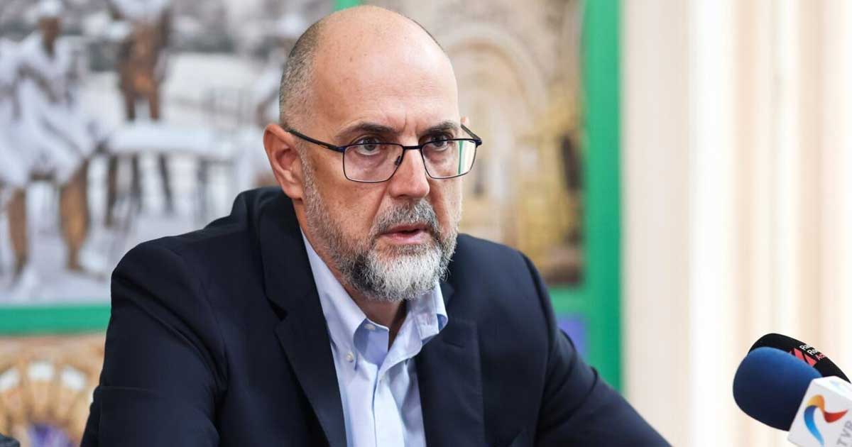Bolojan cere timp pentru decizie după ce Hunor solicită reducerea impozitelor locale cu 50%