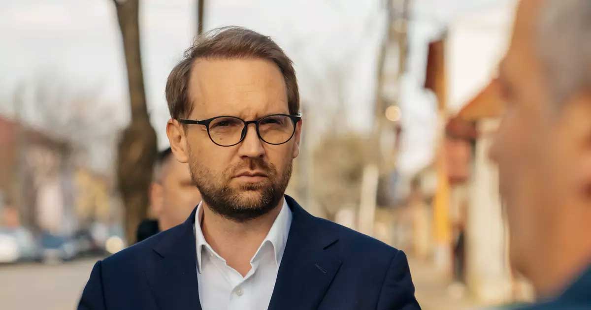 Dominic Fritz în ședință de consiliu local la Timișoara, februarie 2026, după decizia Curții de Apel privind conflictul de interese