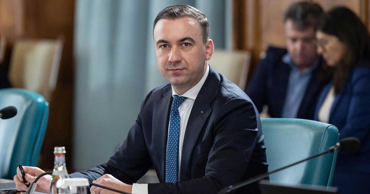 energie mai ieftina in 2026 ministrul bogdan ivan estimeaza cat ar putea scadea facturile 326585 Ministrul Energiei Bogdan Ivan prezentând estimările privind scăderea facturilor la energie în România, februarie 2026