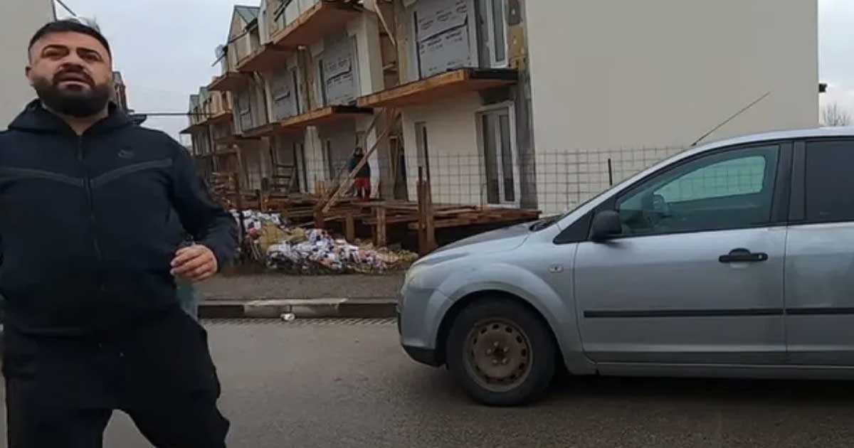Silviu Mototolea, fost secretar general adjunct PNL București, în timpul incidentului cu jurnalistul de investigații din Târgu Jiu, februarie 2026