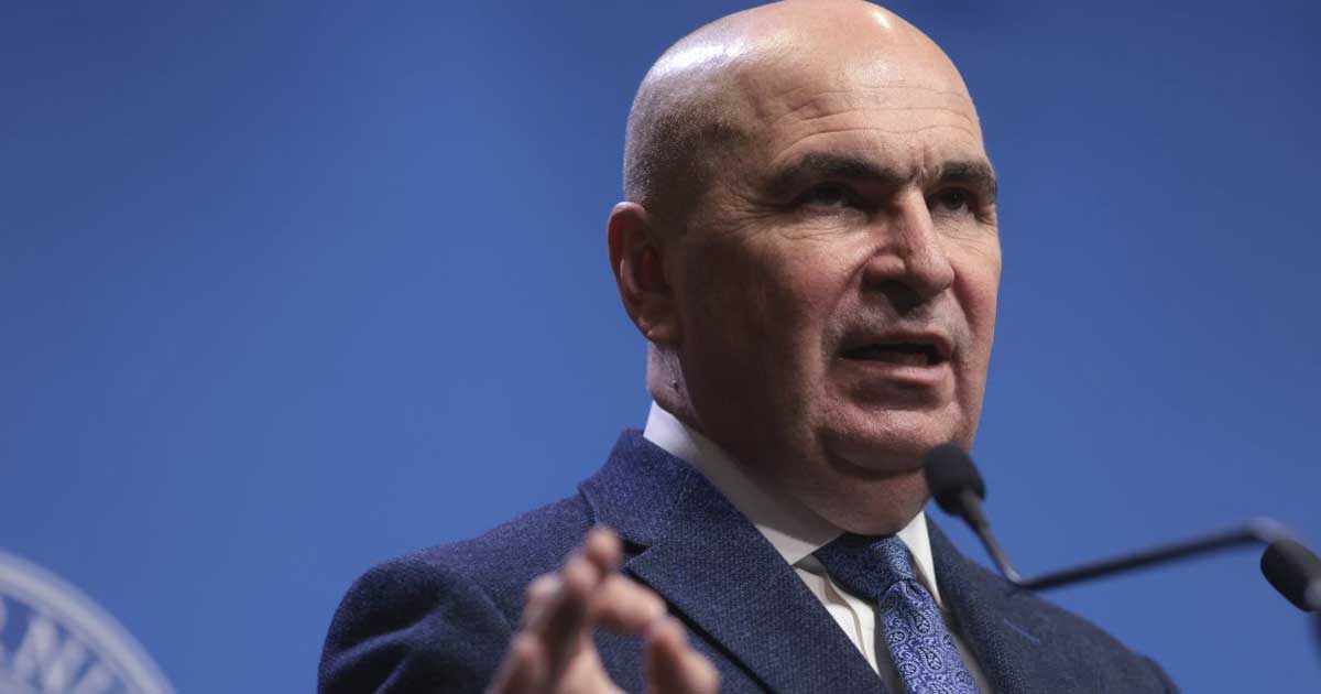 Ilie Bolojan, prim-ministrul României, la ședința de guvern din București, în contextul dezbaterii deficitului bugetar și de cont curent, februarie 2026