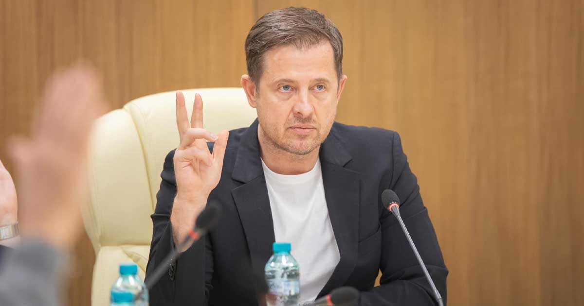 Hubert Thuma, președintele Consiliului Județean Ilfov, într-o conferință de presă despre situația economică a României, februarie 2026