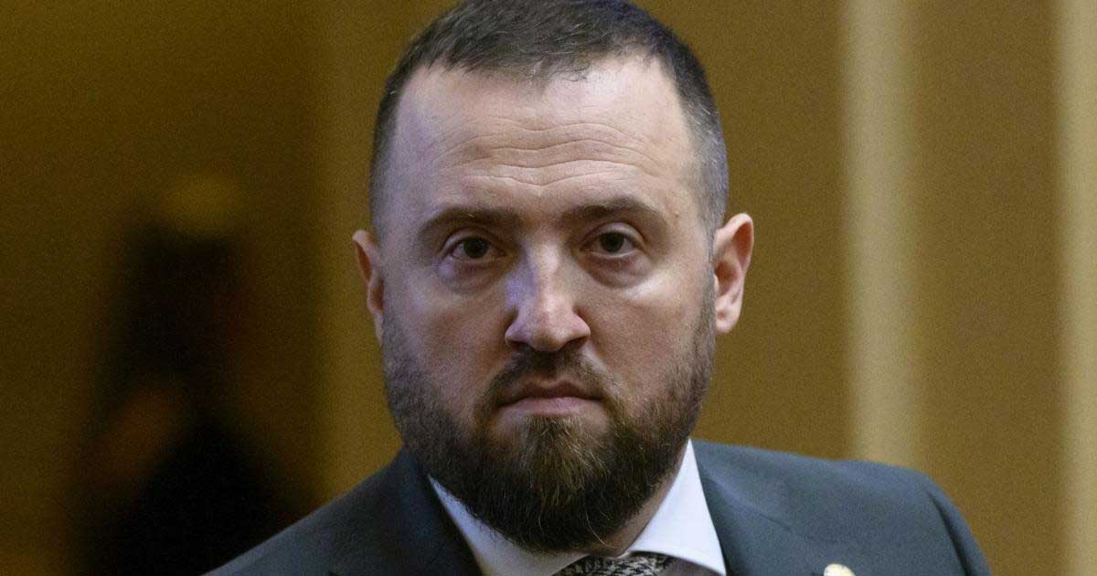 ies cu fruntea sus din acest mandat marius voineag dupa retragerea din cursa pentru sefia dna 087060 Marius Voineag, procurorul șef al DNA, care renunță să mai candideze pentru un nou mandat după 3 ani la conducerea instituției, februarie 2026