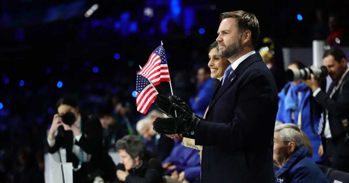 j d vance primit cu huiduieli agresive la ceremonia jocurilor olimpice 291146 JD Vance, Jocuri Olimpice Milano 2026, ceremonie deschidere JO, proteste ICE, tensiuni SUA Europa, Donald Trump