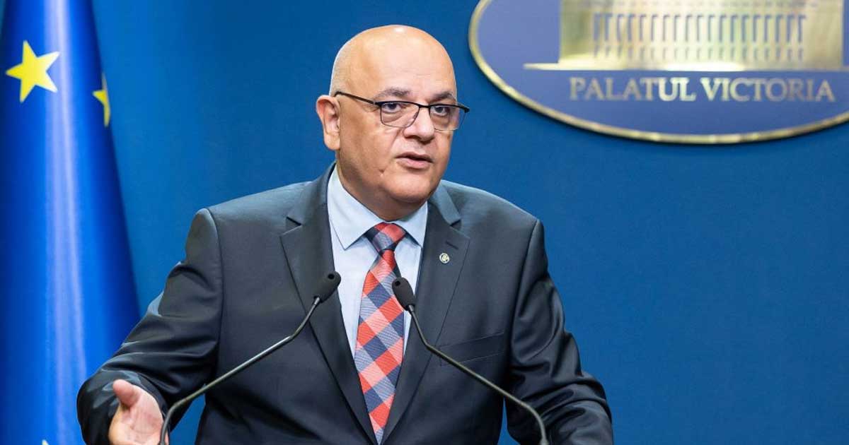 Raed Arafat, șeful DSU, la o conferință de presă privind mesajul Ro-Alert emis la ora 4 dimineața în contextul codului roșu de ninsori, februarie 2026