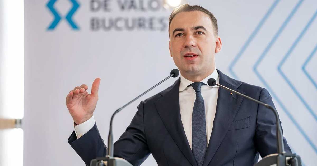 Ministrul Energiei Bogdan Ivan prezintă planul de independență energetică a României pentru 2028, la o conferință de presă