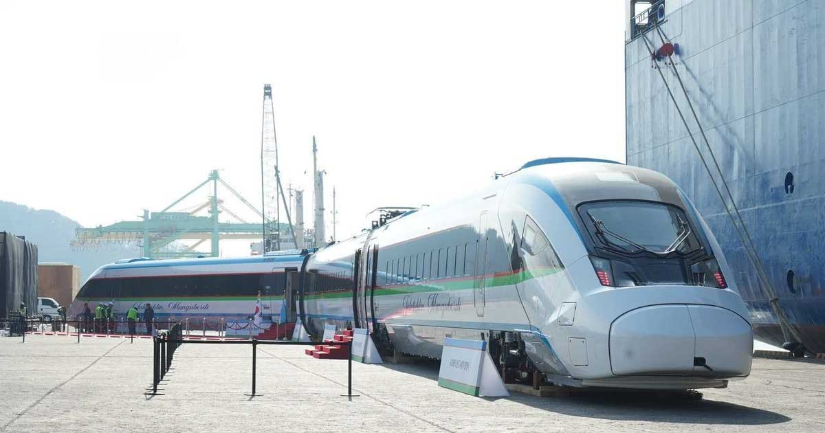 romania va deveni mare hub in domeniul feroviar o mare companie vrea sa fabrice trenuri pe hidrogen la noi in tara 432360 Ministrul Transporturilor Ciprian Șerban prezintă Proiectul Dacia alături de delegația Hyundai Rotem, București, februarie 2026