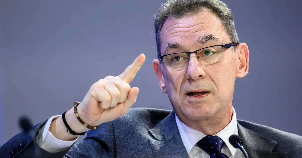 Laborator cercetare Pfizer pentru dezvoltare tratamente oncologice, investiții în combaterea cancerului cu tehnologie AI și inovație medicală, februarie 2026