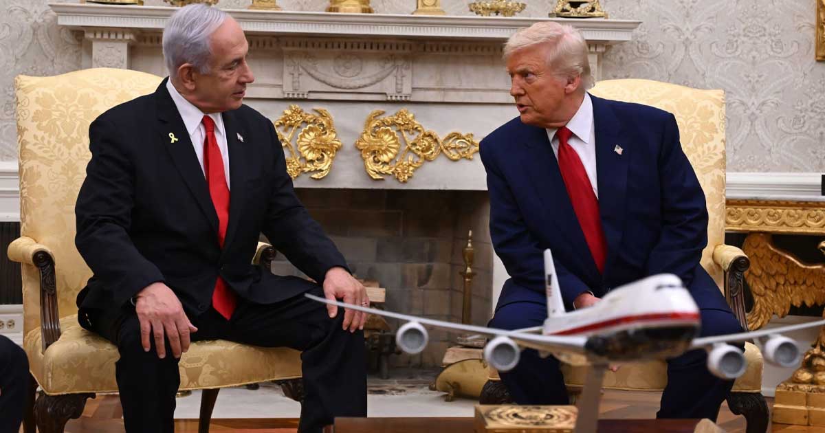 tensiune maxima la washington trump se intalneste cu netanyahu 469214 Donald Trump și Benjamin Netanyahu dau mâna la Casa Albă în timpul întâlnirii despre negocierile nucleare cu Iranul, Washington februarie 2026