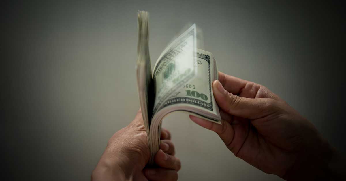 Ilustrare plăți în numerar euro cu cartonaș 