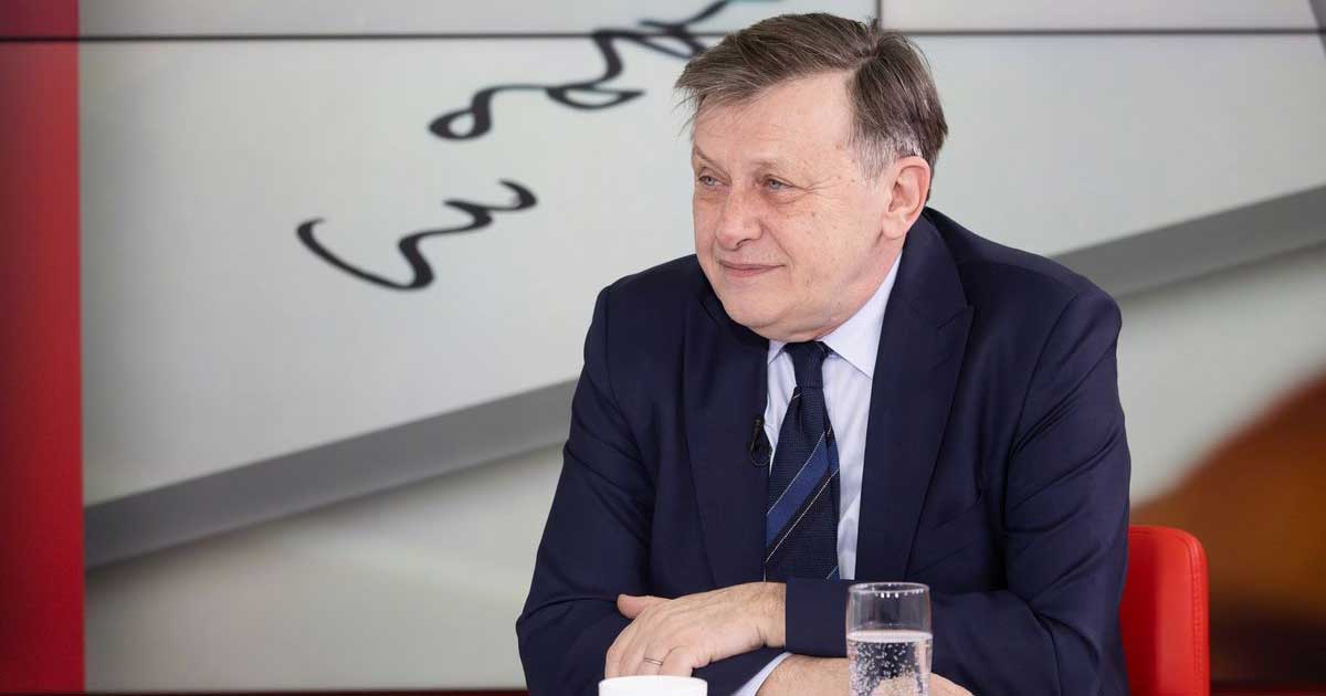 Crin Antonescu în studio TV, declarații despre criza coaliției de guvernare PSD-USR-PNL, martie 2026