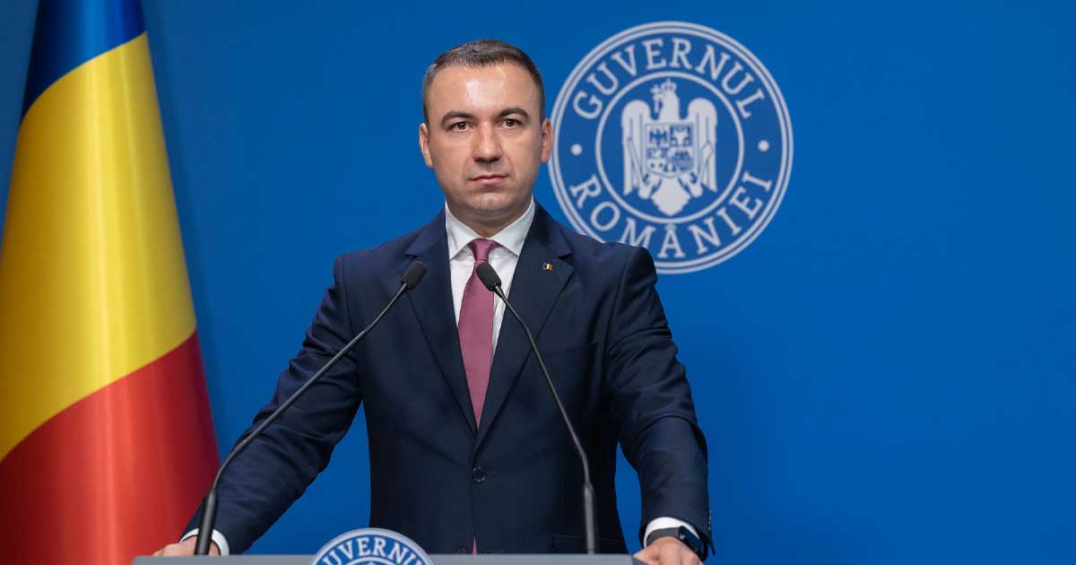 ministrul energiei face anuntul despre limitarea vanzarilor de carburant in romania 302655 Ministrul Energiei Bogdan Ivan în conferință de presă la Guvernul României, București, anunță măsuri pentru piața carburanților, martie 2026
