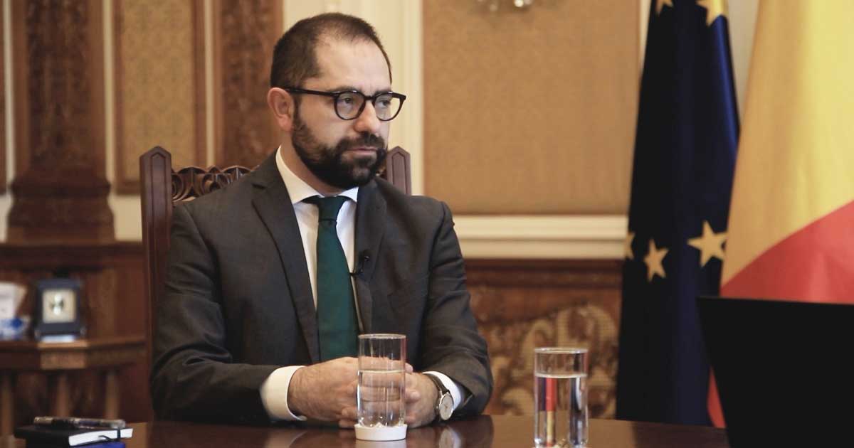 radu burnete someaza psd sa nu il mai atace pe bolojan dar cu perdea 021046 Radu Burnete, consilier prezidențial la Palatul Cotroceni, declarații despre stabilitatea guvernului și coaliția de guvernare, martie 2026