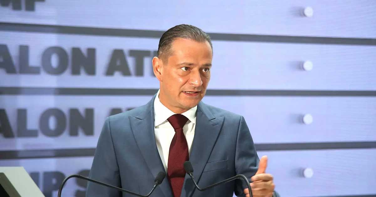 reactia lui daniel baluta la valul de concedieri anuntat de ciprian ciucu 115035 Daniel Băluță, primarul Sectorului 4, conferință de presă București, reacție concedieri Primăria Capitalei, martie 2026