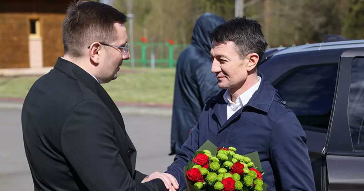 Alexandru Bălan, fostul director adjunct SIS Moldova, escortat de Poliția Română spre granița cu Moldova, București, 24 aprilie 2026